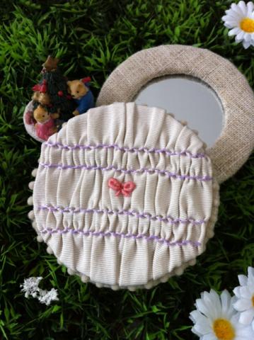 手づくり日和さんと 『スモッキング刺繍とカラーセラピーde心がhappyに』 〜コンパクトミラーを作る〜』 手づくり日和さんと 『スモッキング刺繍とカラーセラピーde心がhappyに』 〜コンパクトミラーを作る〜』