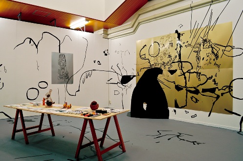 若手芸術家・キュレーター支援企画「1floor2013」
「黄色地に銀のクマ ∪(あるいは)スーパーホームパーティー」 若手芸術家・キュレーター支援企画「1floor2013」
「黄色地に銀のクマ ∪(あるいは)スーパーホームパーティー」