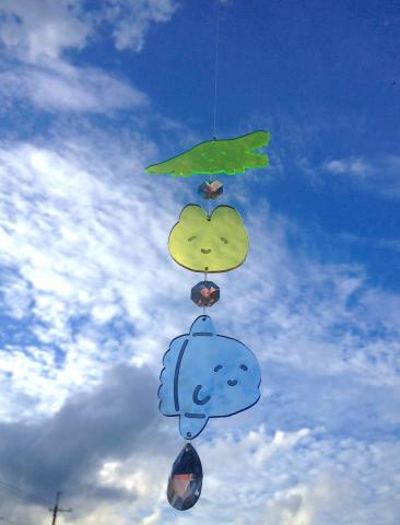 コドモもオトナも!夏休み企画「とんぼせんせいとサンキャッチャーをつくろう!」 コドモもオトナも!夏休み企画「とんぼせんせいとサンキャッチャーをつくろう!」