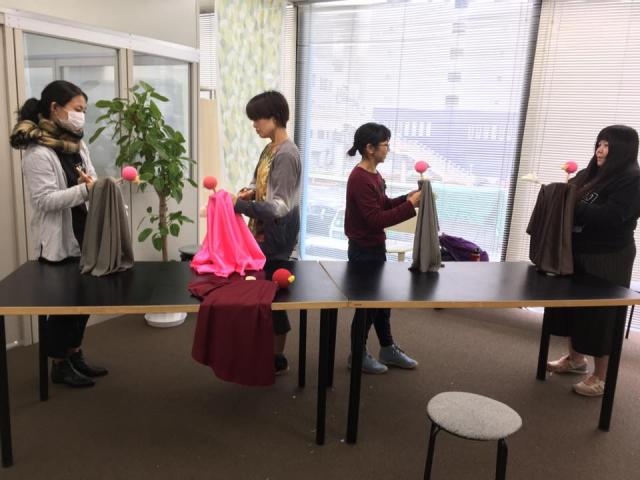 創作の時間「身体とパペット操作」 創作の時間「身体とパペット操作」