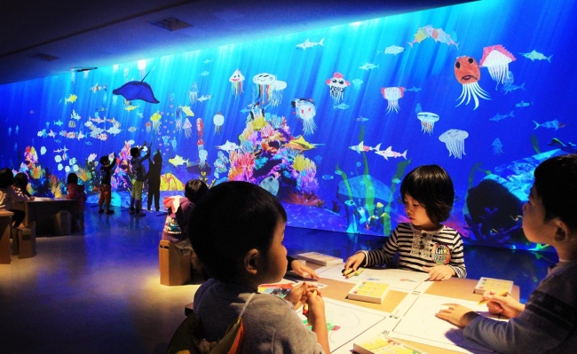 【デジタルアート】チームラボ お絵かき水族館 【デジタルアート】チームラボ お絵かき水族館