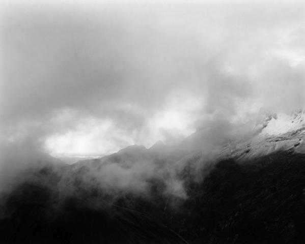 笠間悠貴写真展“雲が山を越えるとき気流に姿を変える”