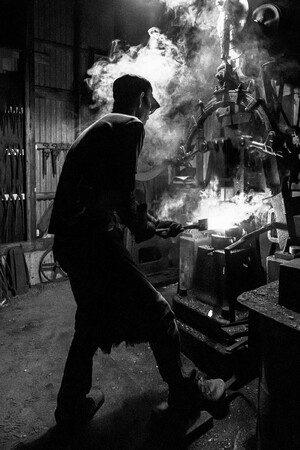 長谷川佳江 写真展 「工人の軌跡」 長谷川佳江 写真展 「工人の軌跡」