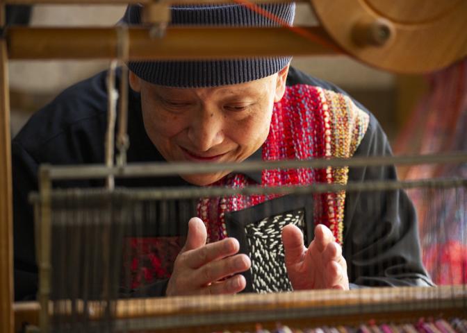 HERALBONY ISAI 光を織りなす HERALBONY ISAI 光を織りなす