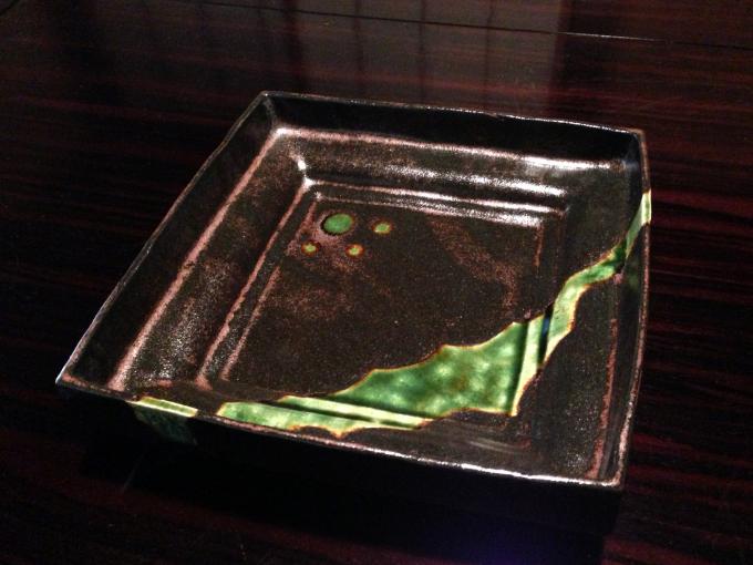 『鉄釉織部角鉢』 『鉄釉織部角鉢』